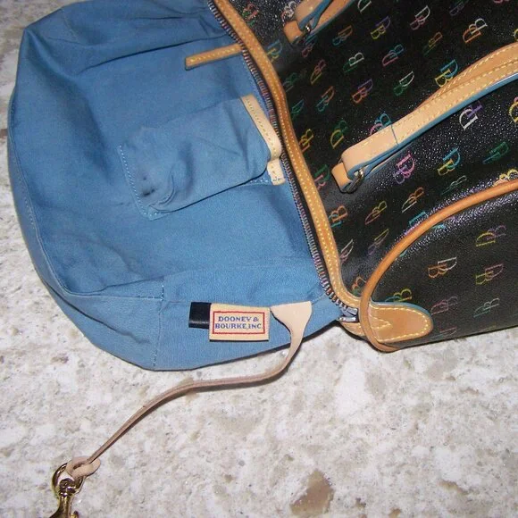 Dooney & Bourke VTG DB Monogram Barrel Bag - Picture 10 of 13